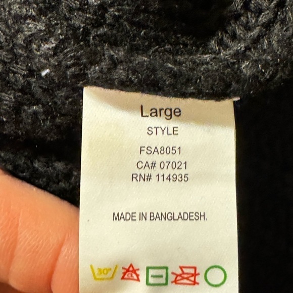 Alya by Franchesca’s V Neck Sweater Large - Picture 5 of 7